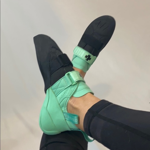 So iLL Holds women’s Street LV Climbing Shoe - Picture 3 of 6